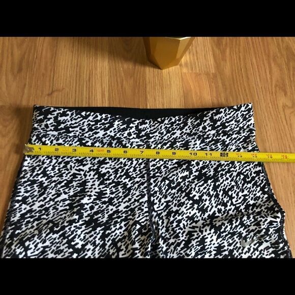 NIKE Pronto Essential Running Crop Pants Tights 777168-010 - Picture 8 of 10